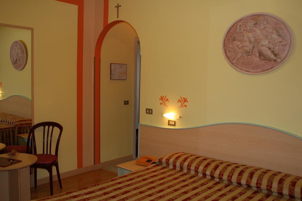 Hotel Alsazia Sirmione Cameră foto